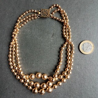 Collier ancien 3 rangs en perles dorées