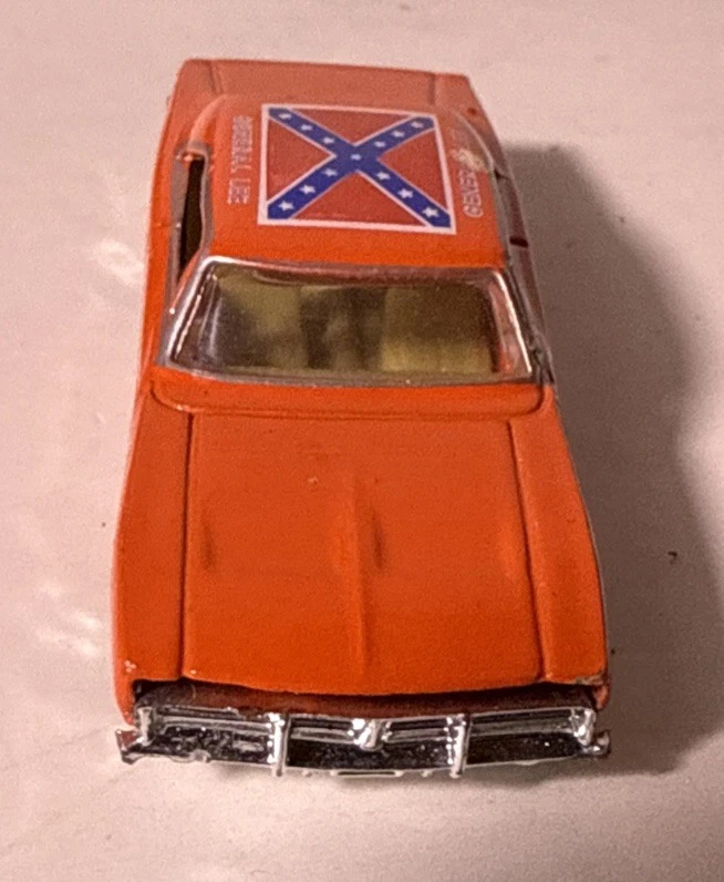 Coche diecast General Lee Hot Wheels Dukes Of Hazzard 1/64 ERTL 1981 Foto 2 de 4