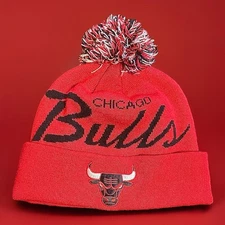 CHICAGO BULLS POM POM STYLE WINTER HAT MENS OSFM MADE BY MITCHELL AND NESS