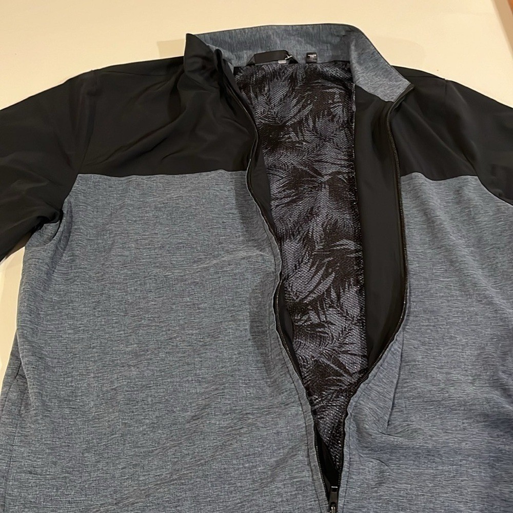 Travis  Matthew Jacket - image 7