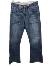 Jeans GUESS 33x32 Pierna Acampanada Jeans Denim Parche Bolsillos Lavado Medio Dobladillo Deshilachado