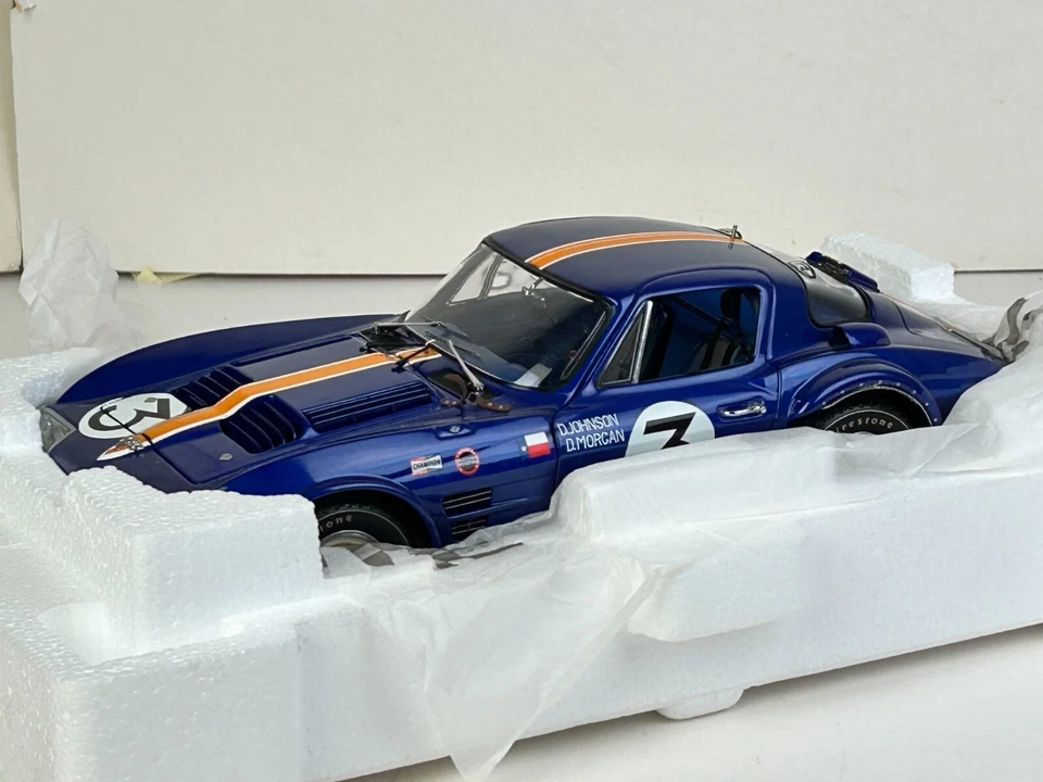 Corvette Grand Sport 1964 diecast escala 1:18 Exoto #3, 12 horas de Sebring Foto 2 de 4
