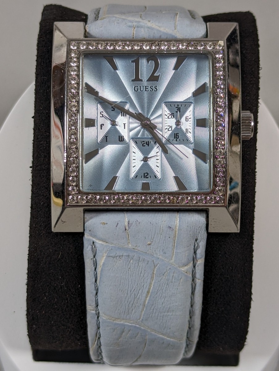 Guess Timeless Elle Beauty 2004 Blue Dial Silver Tone Case  display picture 3