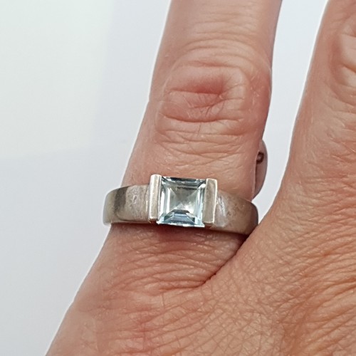 Anillo Topacio Azul Plata Esterlina Vintage Talla K 1/2 UK Joyeros Solitario Cuadrado - Imagen 3 de 7