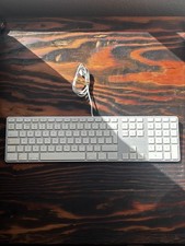 Apple A1243 Aluminum USB Wired Keyboard w/ Numeric Keypad   Tested Working