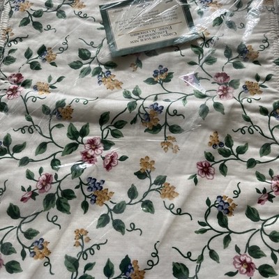 Longaberger Placemats Set Of 2 White Vine NEW!!!