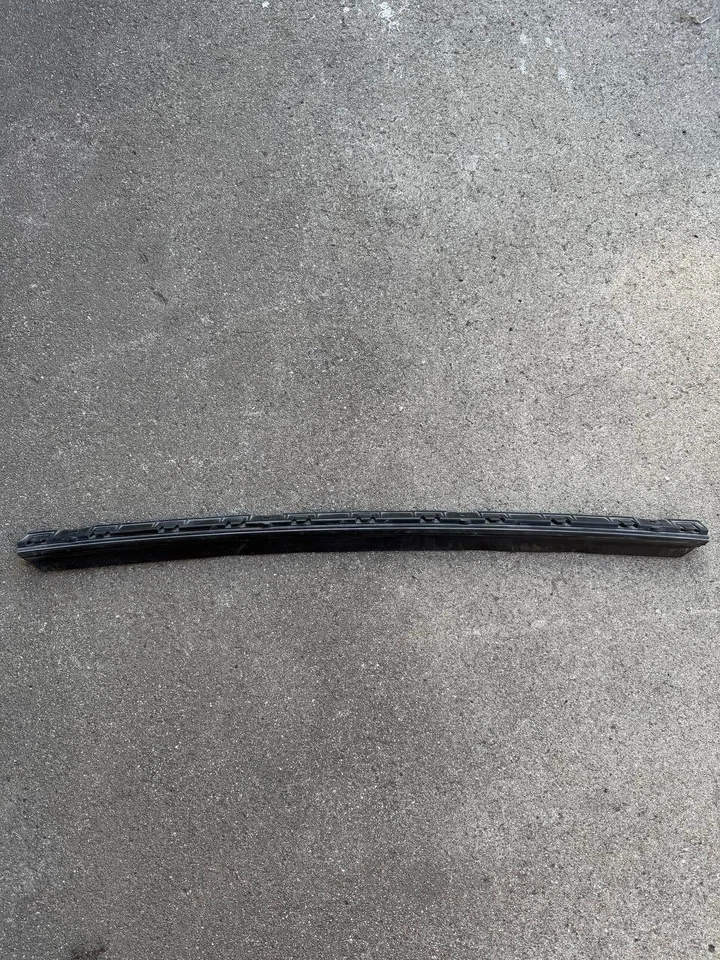 Genuine OEM Front Bumper Seal For BMW 430i 430i xDrive M4 M440i M440i xDrive - Image 3 of 4