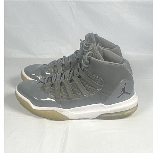 Jordan Air Max Aura Cool Grey/White Mid Top Basketball Sneaker AQ9084-010