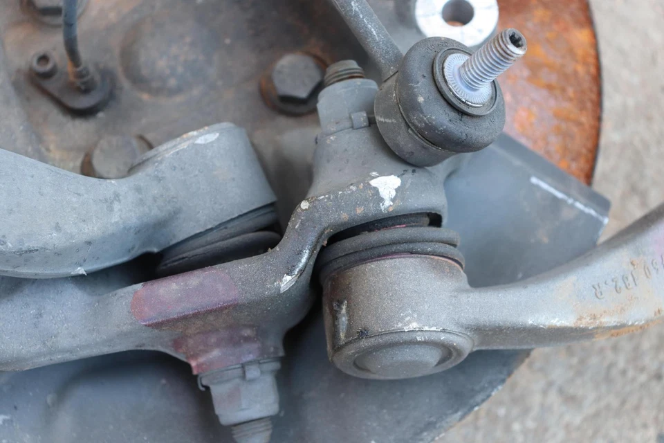 BMW 535I E60 2008-2010 tracción trasera eje delantero derecho buje nudillo con brazo de control OEM Foto 3 de 4