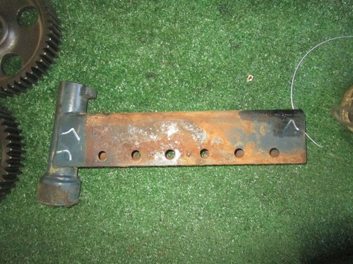Kubota l2550 2WD front axle arm TA020-13120 32420-13120 TA020-13121