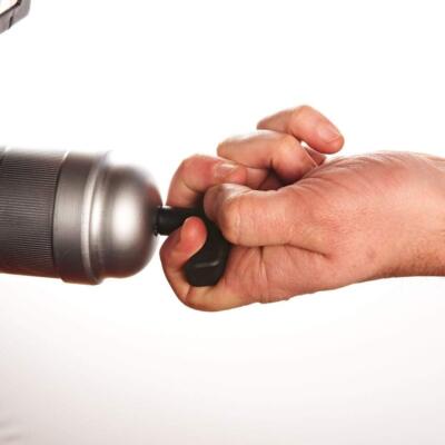 Ingrassatore A Batteria Milwaukee M18GG-0 18V - Per Lubrificazione Professionale - Foto 4