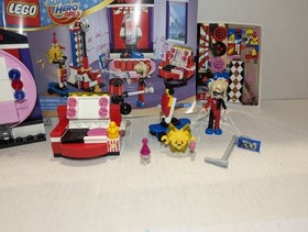 LEGO DC Super Hero Girls: Harley Quinn Dorm (41236)