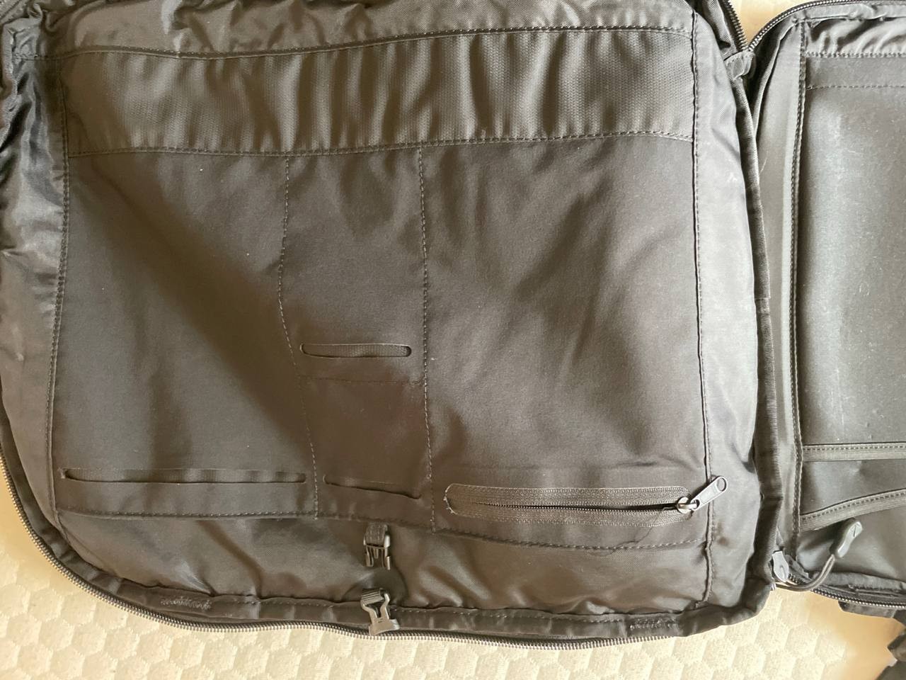 Minaal Carry-On 2.0 Backpack 35L Black Travel Laptop Bag - Zipper Fault image 4