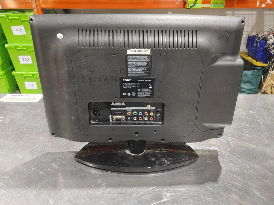Good Condition Coby 19inch TFT LCD TV w/ DVD Player Model TFDVD1995 Black Works - Image 4 of 4