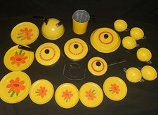 Vintage Kids Toy Kitchen Set Yellow Flowers 24 Piece 60's 70's