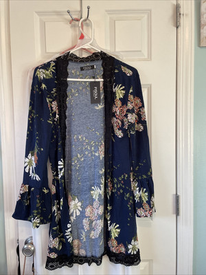 Fisoul Bell Sleeve Kimono 