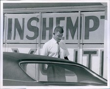 1968 Henry Phillips Business Inspect Miami Herald Fl Dave Didio 8X10 Press Photo