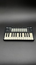 Novation LaunchKey Mini MK2 25-Key Portable MIDI Keyboard Controller - Black