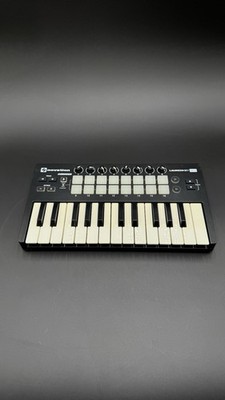 Novation LaunchKey Mini MK2 25-Key Portable MIDI Keyboard Controller - Black