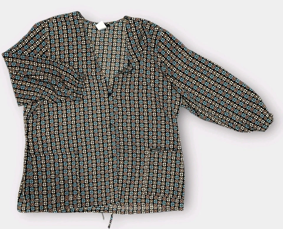 Cherokee Workwear Multicolored Floral Patterned Size2XL long Sleeve Scrub Top - Image 3 of 4