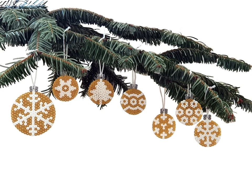 Bügelperlen Set midi - 7 goldene Christbaumkugeln 1000 Perlen + Steckplatte - Bild 2 von 3