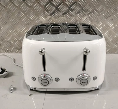 SMEG 4-Slice Retro Style Toaster in White 2000W TSF03WHUK USED VGC **DAMAGE** - Image 1 of 4