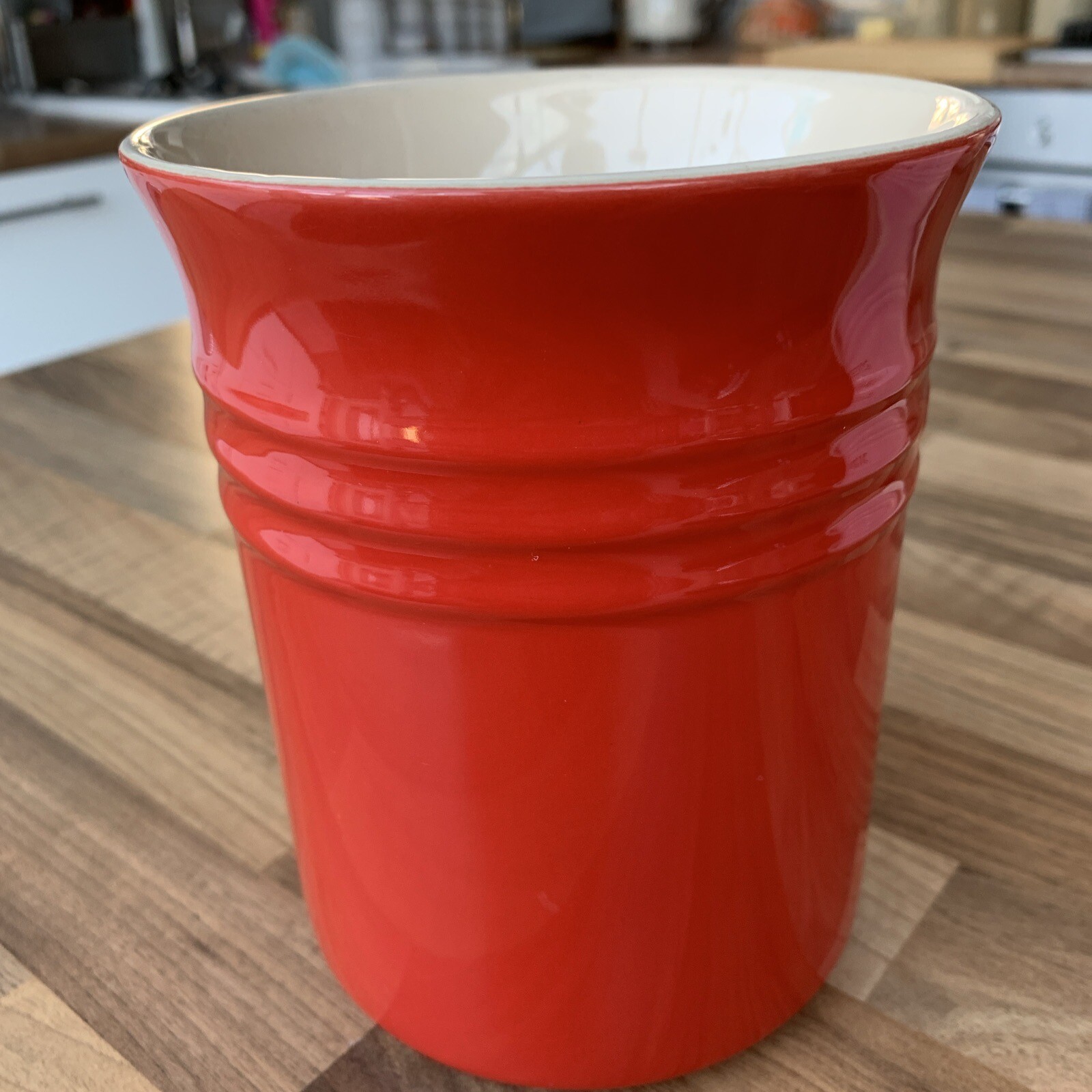 LE CREUSET 1643 Chilli Red Ceramic Utensil Pot/Holder /Storage 15 x 12