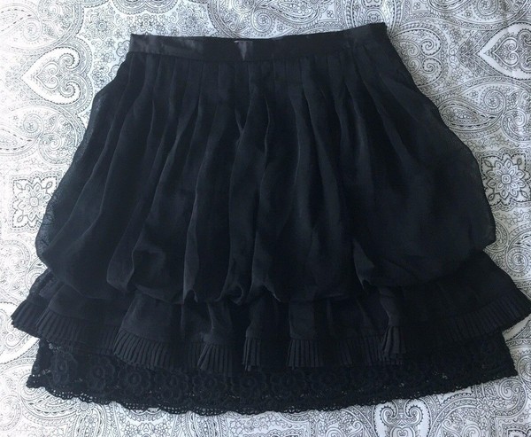 Temt 3 Tier Bubble Black Skirt - Size 8