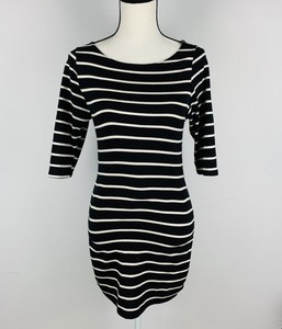 simple beach outfits