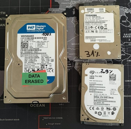 RESTPOSTEN 3x 2,5" und 3,5" SATA HDD Festplatten für Ersatzteile