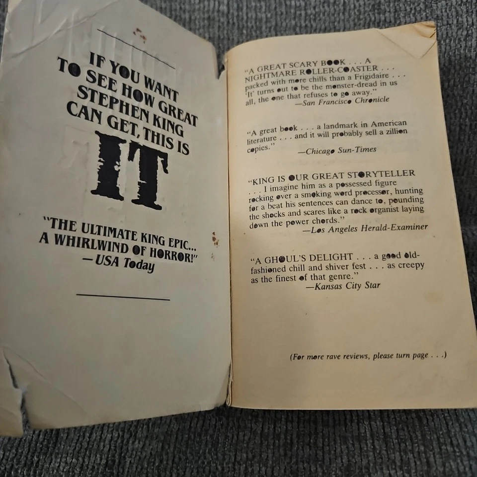 Stephen King IT True First Signet Edition 1st Print September 1987 Paperback - Image 4 of 4