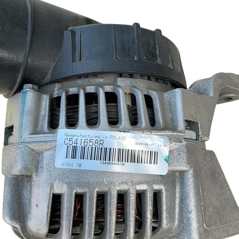 Alternateur Valeo 14V reference 078903015DX compatible Audi A4 A6 - 4