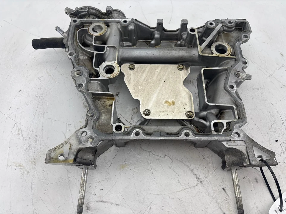 Subaru BRZ/Toyota GR86 2022-2023 cárter de aceite superior OEM Foto 2 de 4