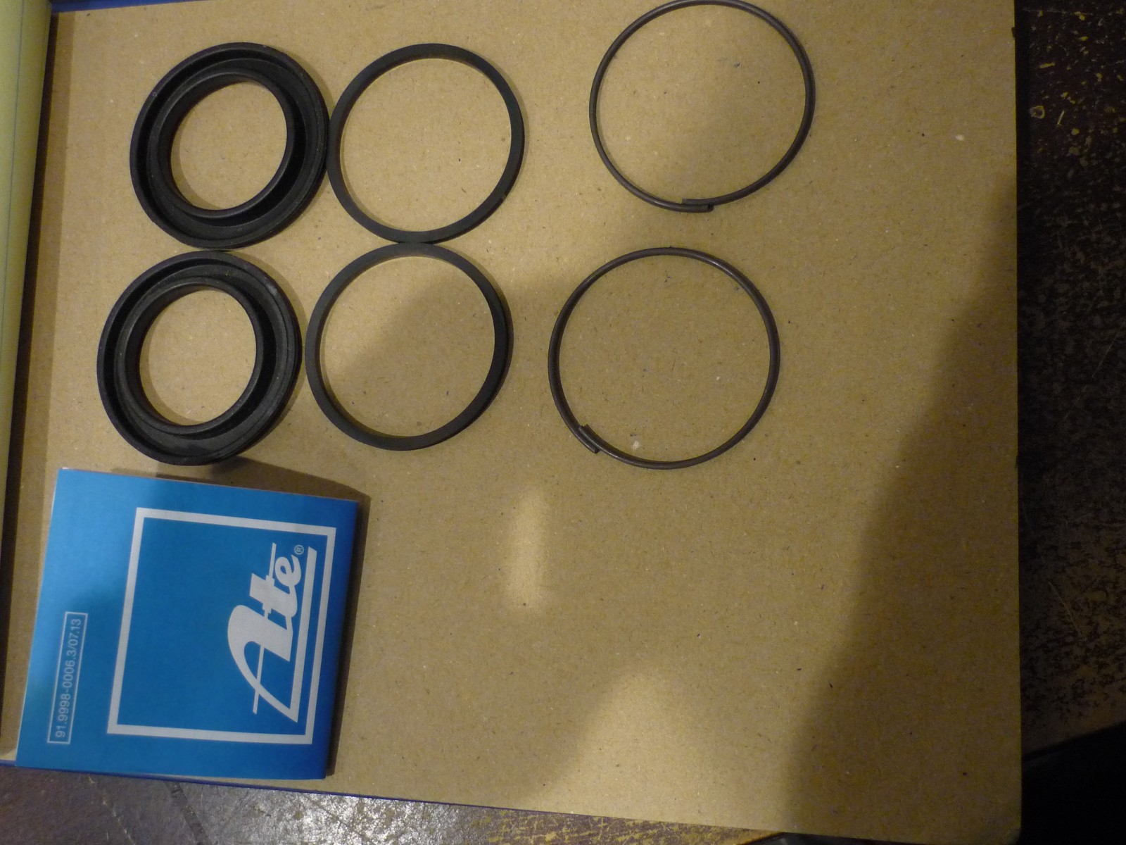 Ferrari 208 1976-1979 Front Seal kits Set P/N 95691535