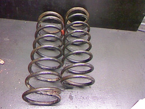 Hinterfeder L+R Nissan Micra 1.0 K11 Limousine