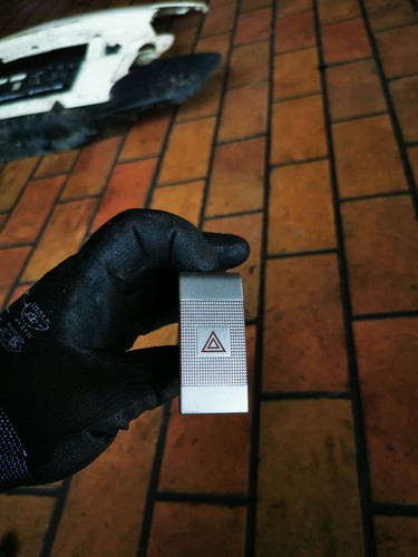 KIA Carnival II GQ Warnblinkschalter Schalter 0K53B664H0A