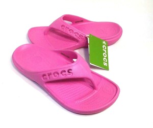 crocs baya flip flops mens