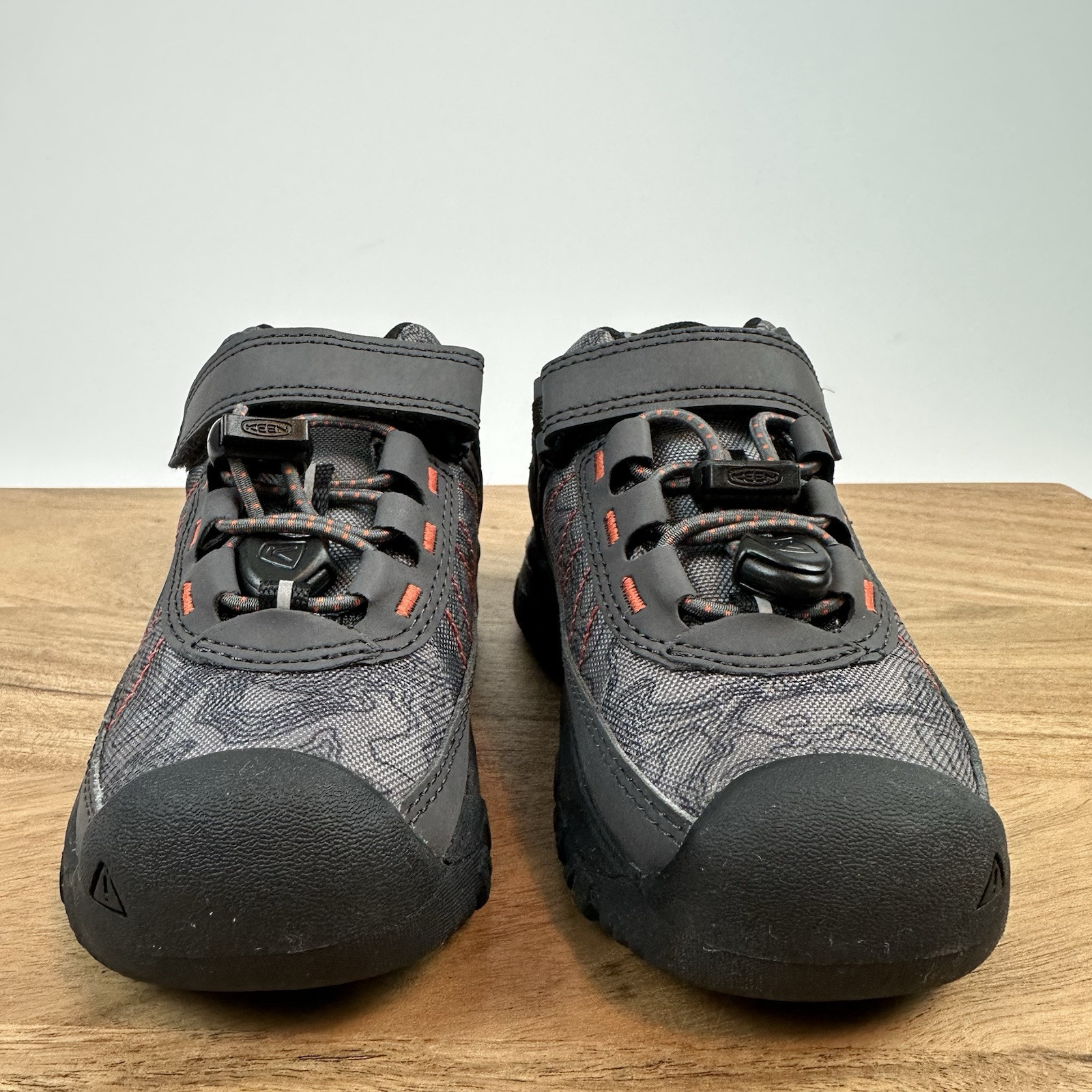 Nuove scarpe da trekking sportive Little Kids Keen Targhee grigie misura 8 C