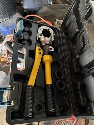 Stanley CT10 PEX Press Tool Kit w/ Case, 1/2 3/4 1 in Press Jaws