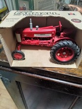 Vtg Ertl McCormick Farmall 350 Tractor 1/16 DieCast Metal Replica USA Made NIB