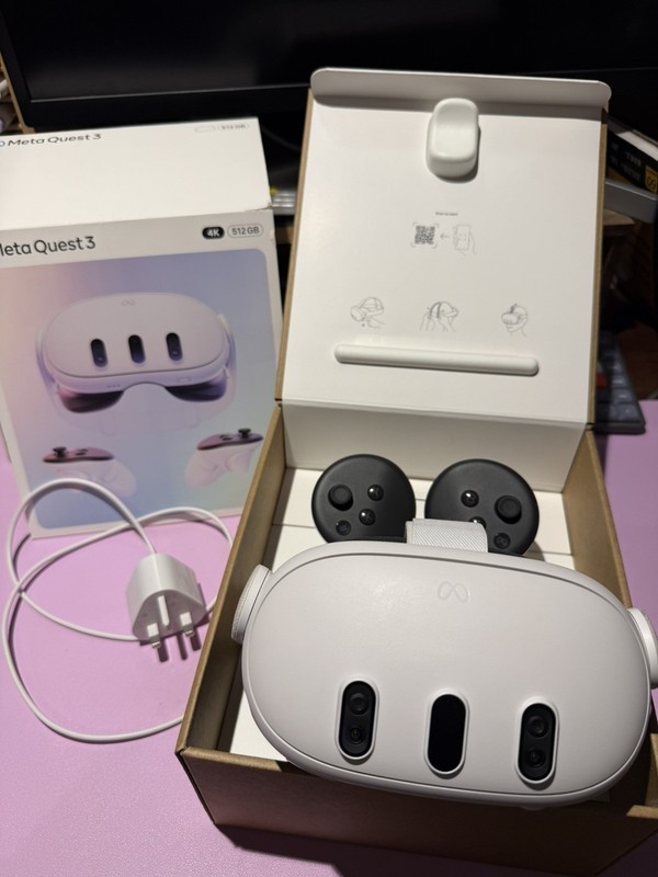 Oculus Meta Quest 3 512GB with Controllers and Original Box
