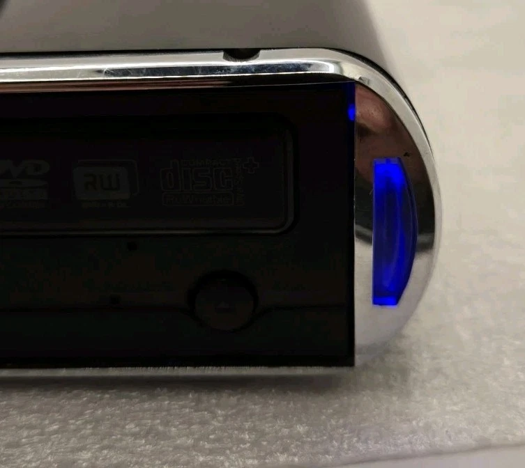 MAD DOG MULTIMEDIA external DVD-RW DRIVE - (Untested) Powers on Fan Runs  - Image 3 of 4