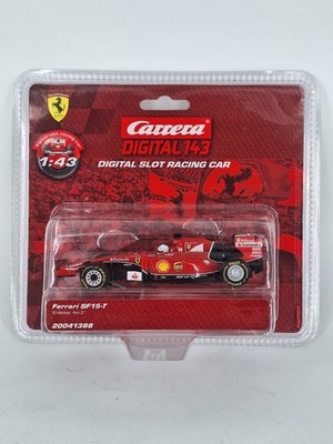 Carrera Digital 143 - 41388 - Formel 1 Ferrari SF15-T Vettel No.5 - 1:43 Slotcar