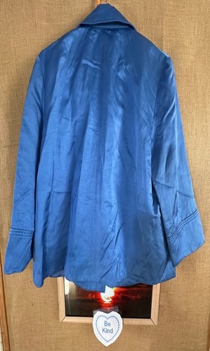 Louben size 10 women’s jacket solid blue made in Canada - Picture 3 of 5