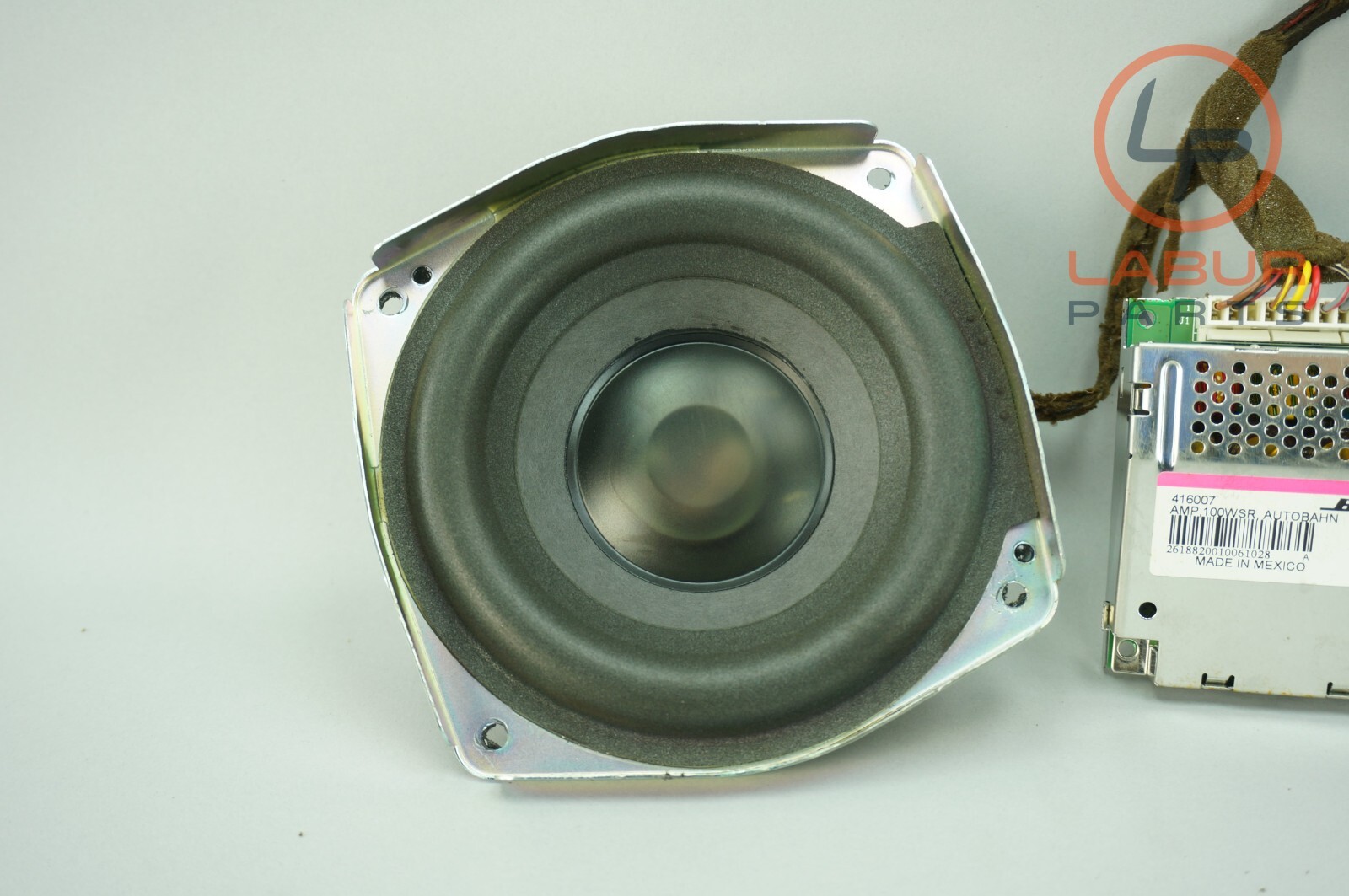 M139 03-19 Maserati GranTurismo Quattroporte Front Subwoofer w/ Amplifier A396