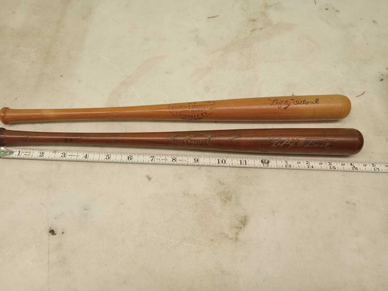 VTG Mini Baseball Souvenir Bats Louisville Slugger Lot of 2 LEFTY O