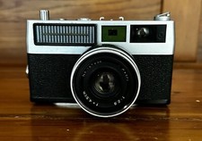 Petri Prest 35 MM Rangefinder Camera