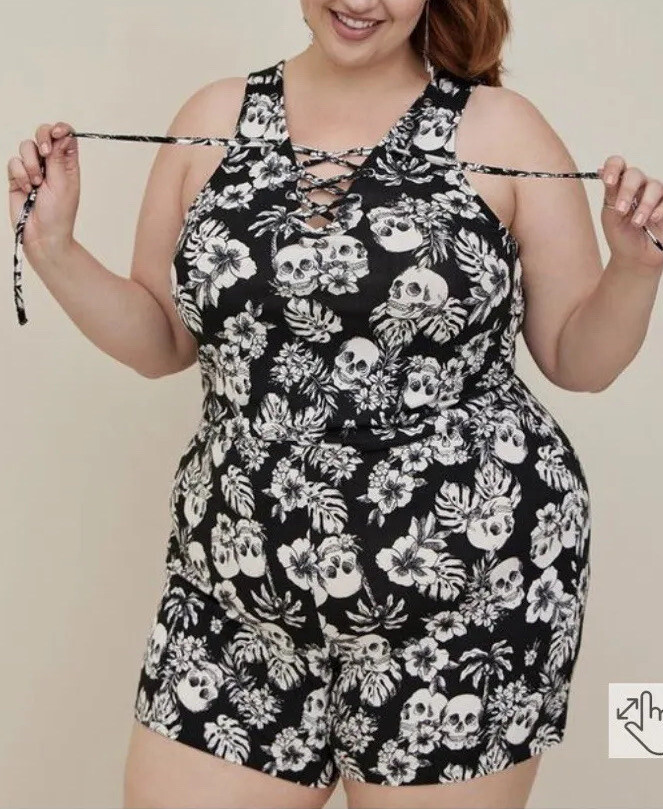 Torrid 4 Lovesick Black Skull Flowers SuperSoft Romper Shorts Size 4X Goth  Punk | eBay