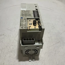 LENZE  ECSEA008C4B  SERVO DRIVE VARIABLE FREQUENCY  CONTROLLER  INVENTER  XE25