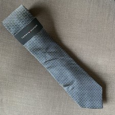 Tommy Hilfiger Men's Neck Tie Green/Blue Honeycomb Geo Silk Blend MSRP 69.50